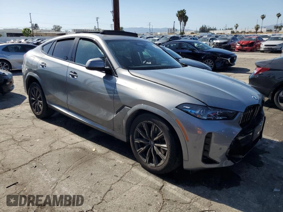2025 BMW X6 xDrive40i z VIN 5UX33EX03S9X00132, wystawiony jako Copart lot #56373235 z przebiegiem Nie podano mil oraz Tytuł czysty. Historia ofert i sprzedaży dostępna na DreamBid. Obrazek 4.