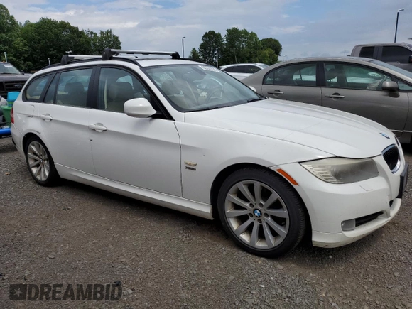 2011 BMW 3 Series 328i xDrive with VIN WBAUU3C5XBA542974, listed as a Copart auction lot 63331535 with 276,912 mi miles and Salvage title. Bid and sale history available at DreamBid. Image 4.
