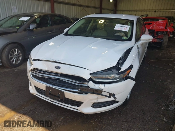 2014 Ford Fusion SE Hybrid with VIN 3FA6P0LU0ER373945, listed as a IAAI auction lot 41810533 with 82,177 mi miles. Bid and sale history available at carsss.com. Image 6.