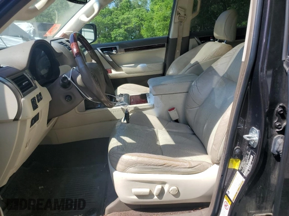 2016 Lexus GX 460 z VIN JTJBM7FX3G5133050, wystawiony jako Copart lot #53430395 z przebiegiem 102 761 mil mil oraz Szkoda całkowita • Salvage title. Historia ofert i sprzedaży dostępna na DreamBid. Obrazek 7.