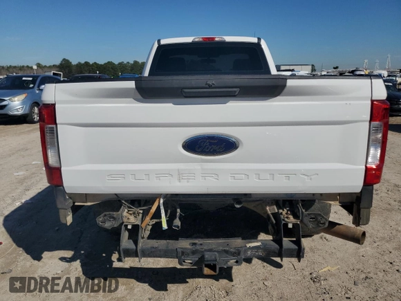 2019 Ford Super Duty F-250 SRW XL with VIN 1FTBF2A67KEG65490, listed as a Copart auction lot 46527095 with 134,154 mi miles and Salvage Title. Bid and sale history available at carsss.com. Image 6.