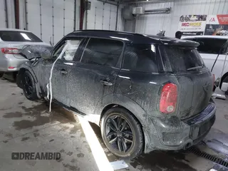 2016 MINI Countryman S z VIN WMWZC5C55GWU00739, wystawiony jako IAAI lot #41333148 z przebiegiem 74 259 mil mil oraz . Historia ofert i sprzedaży dostępna na DreamBid. Obrazek 3.