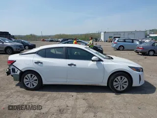 2024 Nissan Sentra S z VIN 3N1AB8BV2RY289474, wystawiony jako IAAI lot #42119543 z przebiegiem 17 576 mil mil oraz . Historia ofert i sprzedaży dostępna na DreamBid. Obrazek 13.
