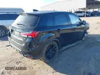 2023 Mitsubishi Outlander ES z VIN JA4ARUAU6PU004151, wystawiony jako IAAI lot #41739579 z przebiegiem 39 948 mil mil oraz . Historia ofert i sprzedaży dostępna na DreamBid. Obrazek 4.