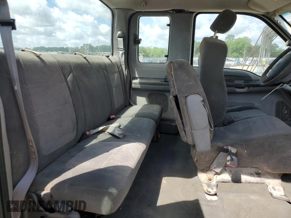 2000 Ford F-350 XL z VIN 1FTSX31F1YED21066, wystawiony jako Copart lot #56722855 z przebiegiem 177 888 mil mil oraz Szkoda całkowita • Salvage title. Historia ofert i sprzedaży dostępna na DreamBid. Obrazek 10.