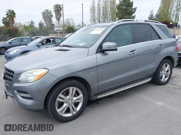 2012 Mercedes-Benz M ML 350 with VIN 4JGDA5HB2CA022335, listed as a IAAI auction lot 42045828 with 162,328 mi miles. Bid and sale history available at carsss.com. Image 17.