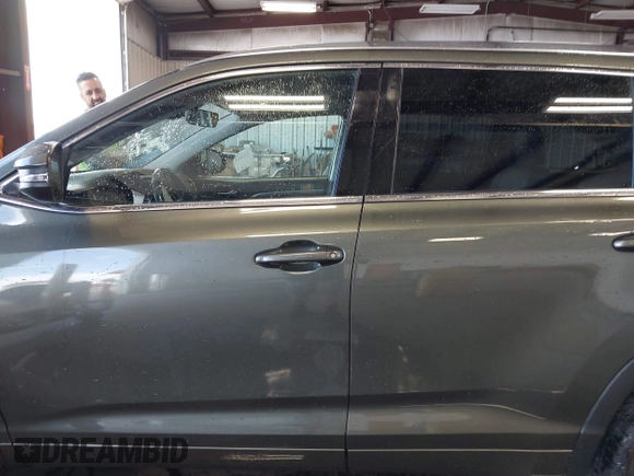 2019 Toyota Highlander Limited with VIN 5TDDZRFH3KS917491, listed as a IAAI auction lot 42602597 with 101,034 mi miles and . Bid and sale history available at DreamBid. Image 14.
