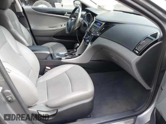 2012 Hyundai Sonata SE z VIN 5NPEC4AC5CH415951, wystawiony jako IAAI lot #42416363 z przebiegiem 205 744 mil mil oraz . Historia ofert i sprzedaży dostępna na DreamBid. Obrazek 5.