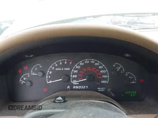 2002 Ford Explorer XLT z VIN 1FMDU73W42UC85520, wystawiony jako IAAI lot #42096446 z przebiegiem 209 399 mil mil oraz . Historia ofert i sprzedaży dostępna na DreamBid. Obrazek 7.