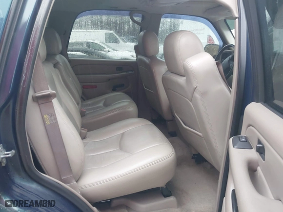 2005 Chevrolet Tahoe LT with VIN 1GNEK13T75R253693, listed as a IAAI auction lot 42013420 with 152,952 mi miles. Bid and sale history available at carsss.com. Image 8.