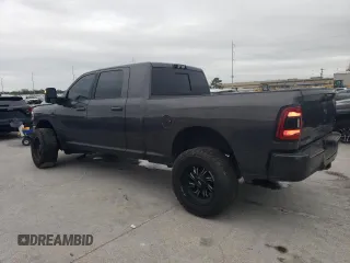 2024 Ram 2500 Laramie z VIN 3C6UR5NL3RG223592, wystawiony jako Copart lot #53073445 z przebiegiem 21 675 mil mil oraz Szkoda całkowita • Salvage title. Historia ofert i sprzedaży dostępna na DreamBid. Obrazek 2.
