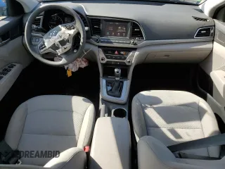 2017 Hyundai Elantra Limited z VIN 5NPD84LF9HH035927, wystawiony jako Copart lot #54408865 z przebiegiem 52 937 mil mil oraz Szkoda całkowita • Salvage title. Historia ofert i sprzedaży dostępna na DreamBid. Obrazek 8.