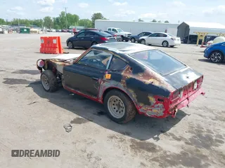1977 Datsun 280ZX z VIN 000000HLS30400903, wystawiony jako IAAI lot #42094018 z przebiegiem Nie podano mil oraz . Historia ofert i sprzedaży dostępna na DreamBid. Obrazek 3.
