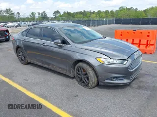 2013 Ford Fusion SE with VIN 3FA6P0HR9DR153612, listed as a IAAI auction lot 41949853 with 117,060 mi miles. Bid and sale history available at carsss.com. Image 1.
