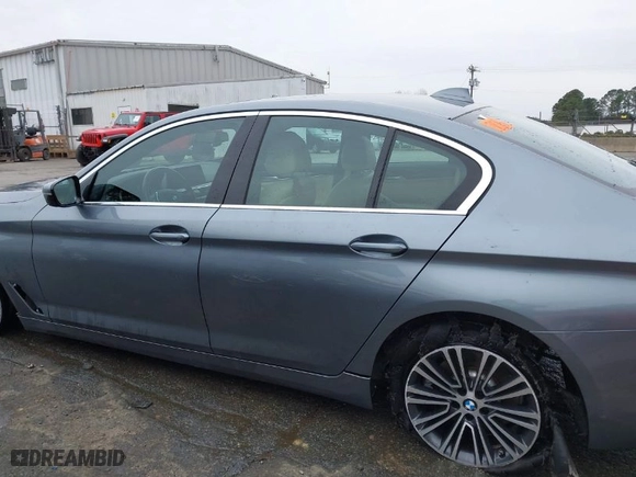 2019 BMW 5 Series 530i with VIN WBAJA5C52KWW05656, listed as a IAAI auction lot 41741419 with 67,499 mi miles. Bid and sale history available at carsss.com. Image 14.