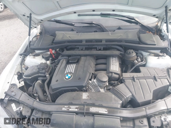 2011 BMW 3 Series 328i xDrive z VIN WBAPK5G53BNN30229, wystawiony jako IAAI lot #42201927 z przebiegiem 140 087 mil mil oraz . Historia ofert i sprzedaży dostępna na DreamBid. Obrazek 10.