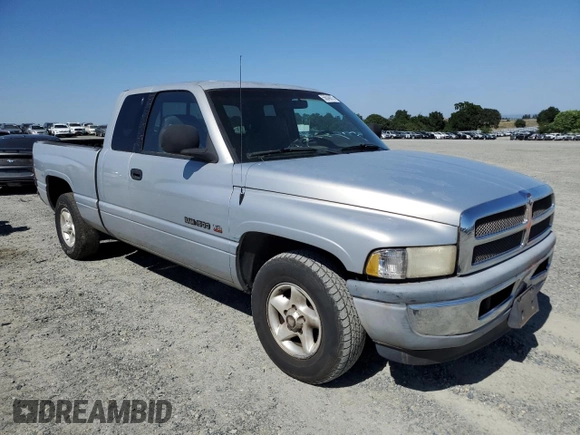 1999 Dodge 1500 with VIN 3B7HC13Y0XM595666, listed as a Copart auction lot 56048875 with 235,090 mi miles and Clean Title. Bid and sale history available at DreamBid. Image 4.