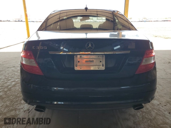 2011 Mercedes-Benz C 300 Sport z VIN WDDGF5EB1BA421247, wystawiony jako Copart lot #62767035 z przebiegiem 159 276 mil mil oraz Czysty tytuł • Clean title. Historia ofert i sprzedaży dostępna na DreamBid. Obrazek 6.