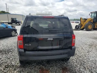 2014 Jeep Patriot Sport z VIN 1C4NJRBB9ED670538, wystawiony jako Copart lot #58798685 z przebiegiem 121 527 mil mil oraz Czysty tytuł • Clean title. Historia ofert i sprzedaży dostępna na DreamBid. Obrazek 6.
