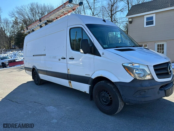 2015 Mercedes-Benz Sprinter Cargo Vans EXT with VIN WD3PE8DC3FP113003, listed as a Copart auction lot 44385355 with 114,108 mi miles and Clean Title. Bid and sale history available at carsss.com. Image 4.
