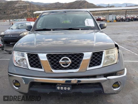 2007 Nissan Frontier SE z VIN 1N6AD09U67C411083, wystawiony jako IAAI lot #41691251 z przebiegiem 186 495 mil mil oraz . Historia ofert i sprzedaży dostępna na DreamBid. Obrazek 12.