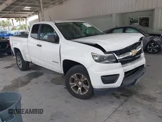 2018 Chevrolet Colorado 2WD Work Truck z VIN 1GCHSBEN0J1113634, wystawiony jako IAAI lot #42381221 z przebiegiem 152 438 mil mil oraz . Historia ofert i sprzedaży dostępna na DreamBid. Obrazek 1.