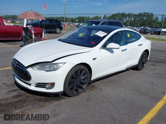 2013 Tesla Model S Performance с VIN 5YJSA1CP1DFP06681, выставлен на аукционе IAAI как лот 42438892 с пробегом 108 926 миль миль и . История ставок и продаж доступна на DreamBid. Изображение 2.