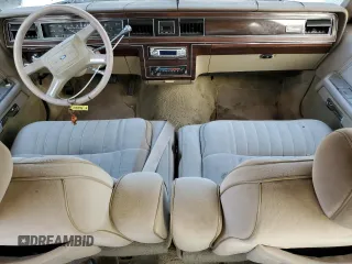 1986 Ford Crown Victoria z VIN 2FABP43F4GX118923, wystawiony jako Copart lot #76413794 z przebiegiem 74 097 mil mil oraz Tytuł czysty. Historia ofert i sprzedaży dostępna na DreamBid. Obrazek 8.