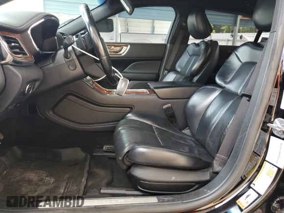 2019 Lincoln Continental Select with VIN 1LN6L9SK4K5604527, listed as a Copart auction lot 60545115 with 208,838 mi miles and Salvage title. Bid and sale history available at DreamBid. Image 7.