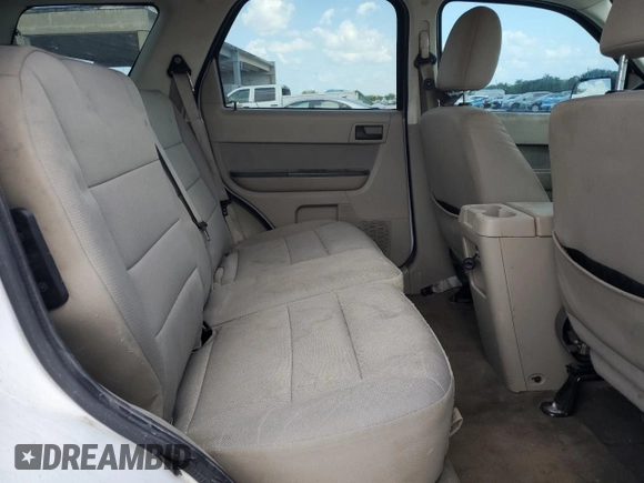 2011 Ford Escape Hybrid z VIN 1FMCU5K34BKB66370, wystawiony jako Copart lot #53090685 z przebiegiem 251 409 mil mil oraz Szkoda całkowita • Salvage title. Historia ofert i sprzedaży dostępna na DreamBid. Obrazek 11.
