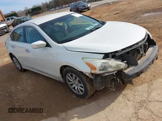 2015 Nissan Altima SV with VIN 1N4AL3AP1FC164170, listed as a IAAI auction lot 41077697 with 189,143 mi miles and . Bid and sale history available at carsss.com. Image 1.