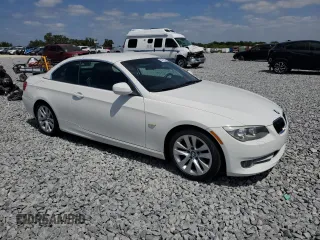 2013 BMW 3 Series 328i z VIN WBADW3C58DJ525183, wystawiony jako Copart lot #54215945 z przebiegiem 63 946 mil mil oraz Szkoda całkowita • Salvage title. Historia ofert i sprzedaży dostępna na DreamBid. Obrazek 4.