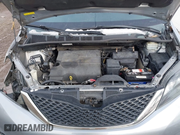 2013 Toyota Sienna SE with VIN 5TDXK3DC0DS354540, listed as a IAAI auction lot 41445501 with 238,814 mi miles and . Bid and sale history available at DreamBid. Image 10.