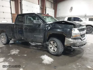 2018 Chevrolet Silverado 1500 LT with VIN 1GCVKREC1JZ311828, listed as a IAAI auction lot 41515677 with 177,667 mi miles. Bid and sale history available at carsss.com. Image 6.
