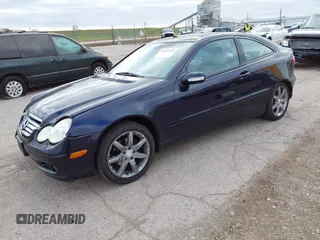 2003 Mercedes-Benz C 230 Kompressor с VIN WDBRN40J93A457301, выставлен на аукционе IAAI как лот 40839325 с пробегом 146 263 миль миль и . История ставок и продаж доступна на DreamBid. Изображение 18.