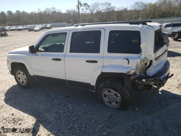 2014 Jeep Patriot Sport with VIN 1C4NJPBA2ED722653, listed as a Copart auction lot 49992995 with 160,967 mi miles and Salvage Title. Bid and sale history available at carsss.com. Image 2.