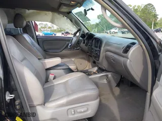 2006 Toyota Sequoia SR5 with VIN 5TDZT34A16S279192, listed as a IAAI auction lot 41758196 with 119,121 mi miles. Bid and sale history available at carsss.com. Image 5.