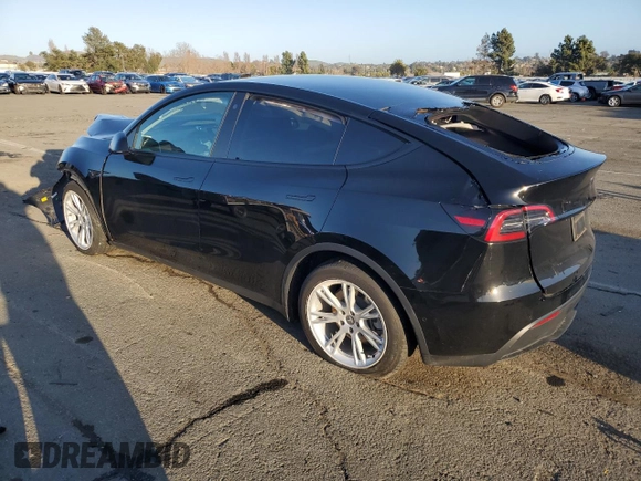 2022 Tesla Model Y Long Range with VIN 7SAYGAEE1NF562042, listed as a Copart auction lot 45702845 with 34,240 mi miles and Salvage Title. Bid and sale history available at carsss.com. Image 2.