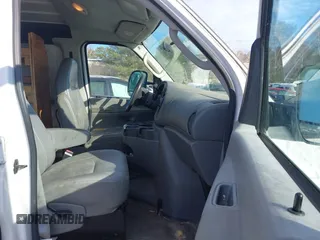 2007 Ford Econoline Cargo Commercial with VIN 1FTNE14W47DB31284, listed as a IAAI auction lot 41547430 with 85,413 mi miles and . Bid and sale history available at DreamBid. Image 5.