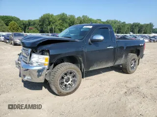 2012 Chevrolet Silverado 1500 LT with VIN 1GCNKSE05CZ189703, listed as a Copart auction lot 68562124 with 130,836 mi miles and Salvage Title. Bid and sale history available at carsss.com. Image 1.