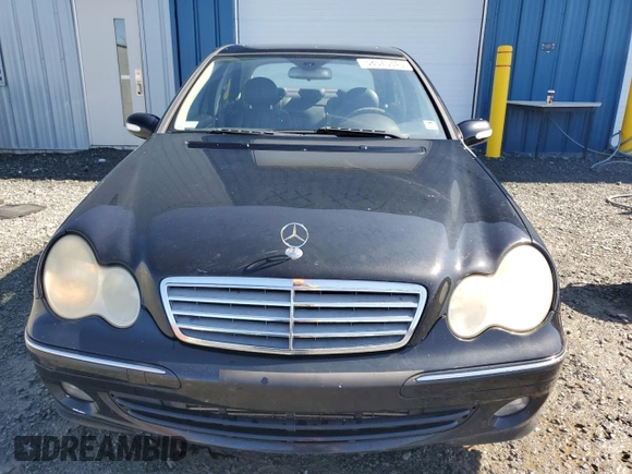 2005 Mercedes-Benz C 230 Kompressor with VIN WDBRF40J95F676990, listed as a Copart auction lot 58575345 with 211,230 mi miles and Clean title. Bid and sale history available at DreamBid. Image 5.