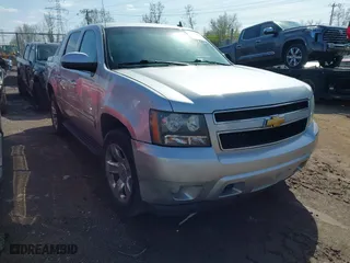 2012 Chevrolet Avalanche LS with VIN 3GNTKEE74CG143616, listed as a IAAI auction lot 41818073 with 209,041 mi miles. Bid and sale history available at carsss.com. Image 1.