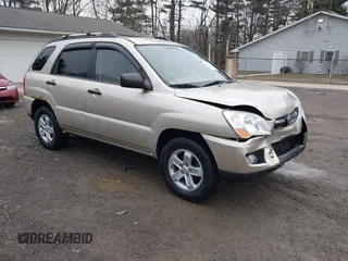 2009 Kia Sportage LX with VIN KNDJE723397628211, listed as a IAAI auction lot 41744526 with 136,811 mi miles. Bid and sale history available at carsss.com. Image 1.