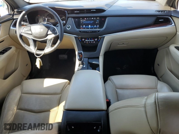 2018 Cadillac XT5 Premium Luxury FWD z VIN 1GYKNERS3JZ133029, wystawiony jako Copart lot #55932695 z przebiegiem 93 098 mil mil oraz Szkoda całkowita • Salvage title. Historia ofert i sprzedaży dostępna na DreamBid. Obrazek 8.