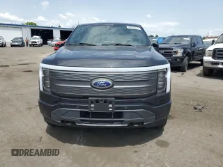 2023 Ford F-150 Lightning Pro z VIN 1FTVW1EV8PWG04482, wystawiony jako Copart lot #44312535 z przebiegiem 58 139 mil mil oraz Szkoda całkowita • Salvage title. Historia ofert i sprzedaży dostępna na DreamBid. Obrazek 5.