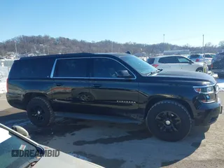 2015 Chevrolet Suburban LT with VIN 1GNSKJKC8FR687191, listed as a IAAI auction lot 41653268 with 193,885 mi miles. Bid and sale history available at carsss.com. Image 13.