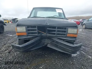 1989 Ford Ranger XLT with VIN 1FTCR10A0KUC46401, listed as a IAAI auction lot 41605043 with 44,394 mi miles. Bid and sale history available at carsss.com. Image 6.