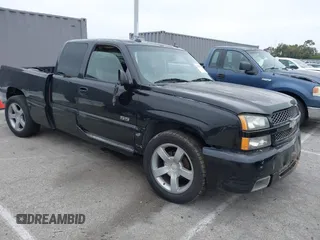 2004 Chevrolet Silverado SS z VIN 2GCEK19N141142906, wystawiony jako IAAI lot #42422279 z przebiegiem 149 579 mil mil oraz . Historia ofert i sprzedaży dostępna na DreamBid. Obrazek 1.