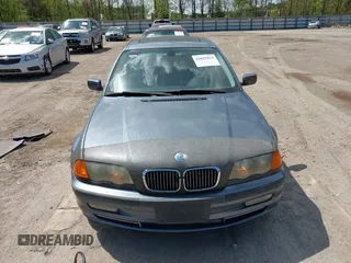 2001 BMW 3 Series 330i with VIN WBAAV53491JS94217, listed as a IAAI auction lot 42039234 with 128,977 mi miles. Bid and sale history available at carsss.com. Image 6.