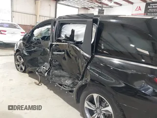 2018 Honda Odyssey Touring with VIN 5FNRL6H87JB105410, listed as a IAAI auction lot 41860707 with 91,908 mi miles. Bid and sale history available at carsss.com. Image 17.
